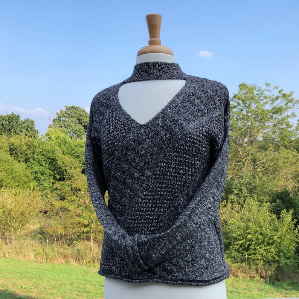 89TH & MADISON choker cutout sweater